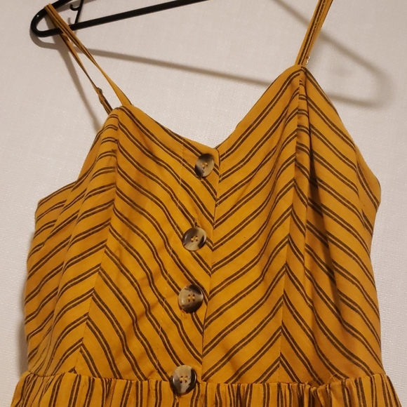 Gold and black button-down midi dress with pockets - Picture 3 of 3